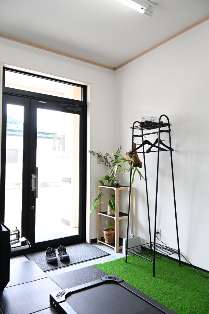 入口 - 明るく清潔な玄関